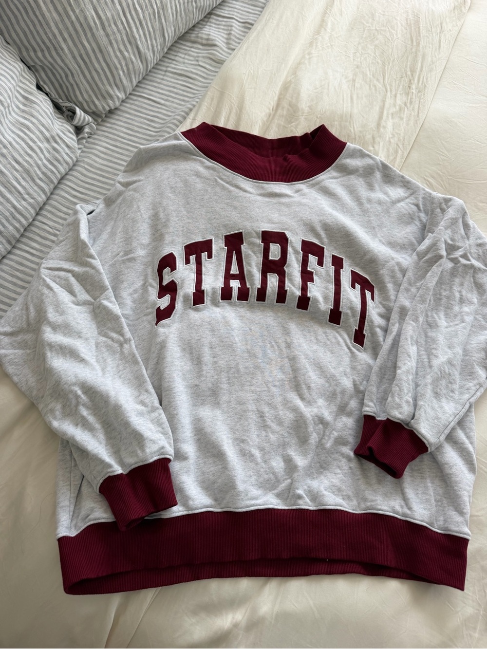 STARFIT Gray & Maroon Crewneck Sweatshirt